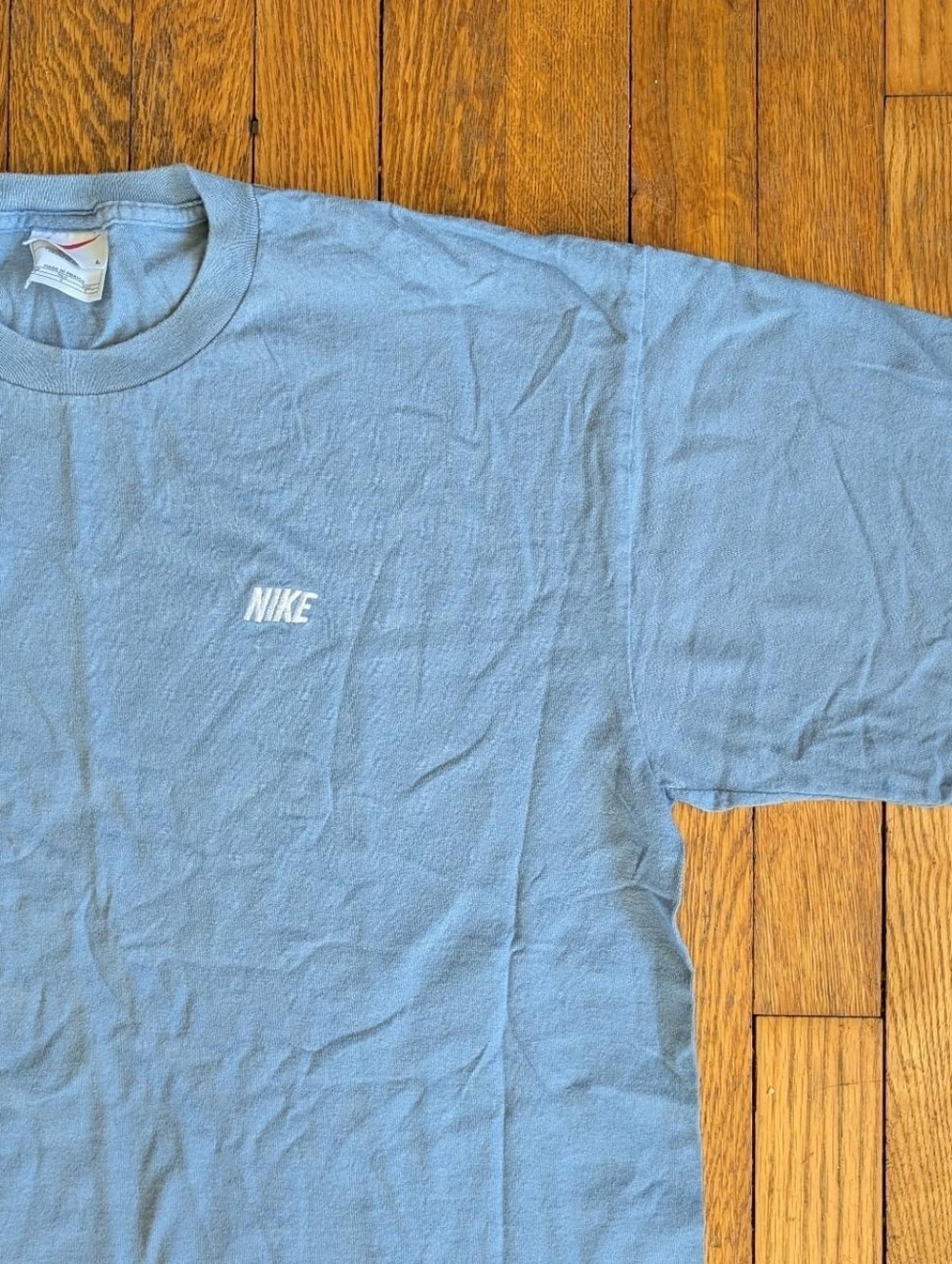 Vintage 90's Nike Blue Logo Embroidery T-shirt